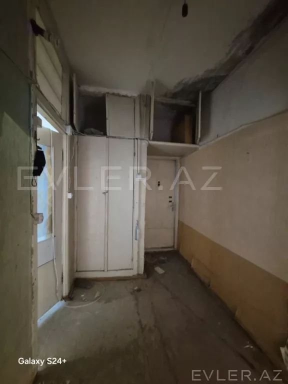 Satılır, köhnə tikili