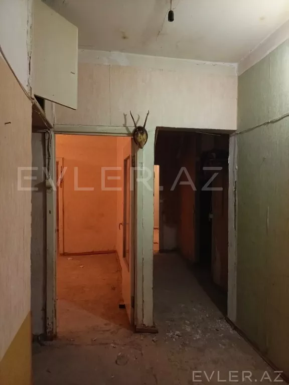 Satılır, köhnə tikili