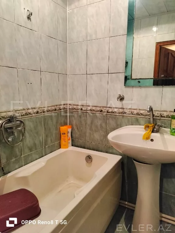 Satılır, köhnə tikili