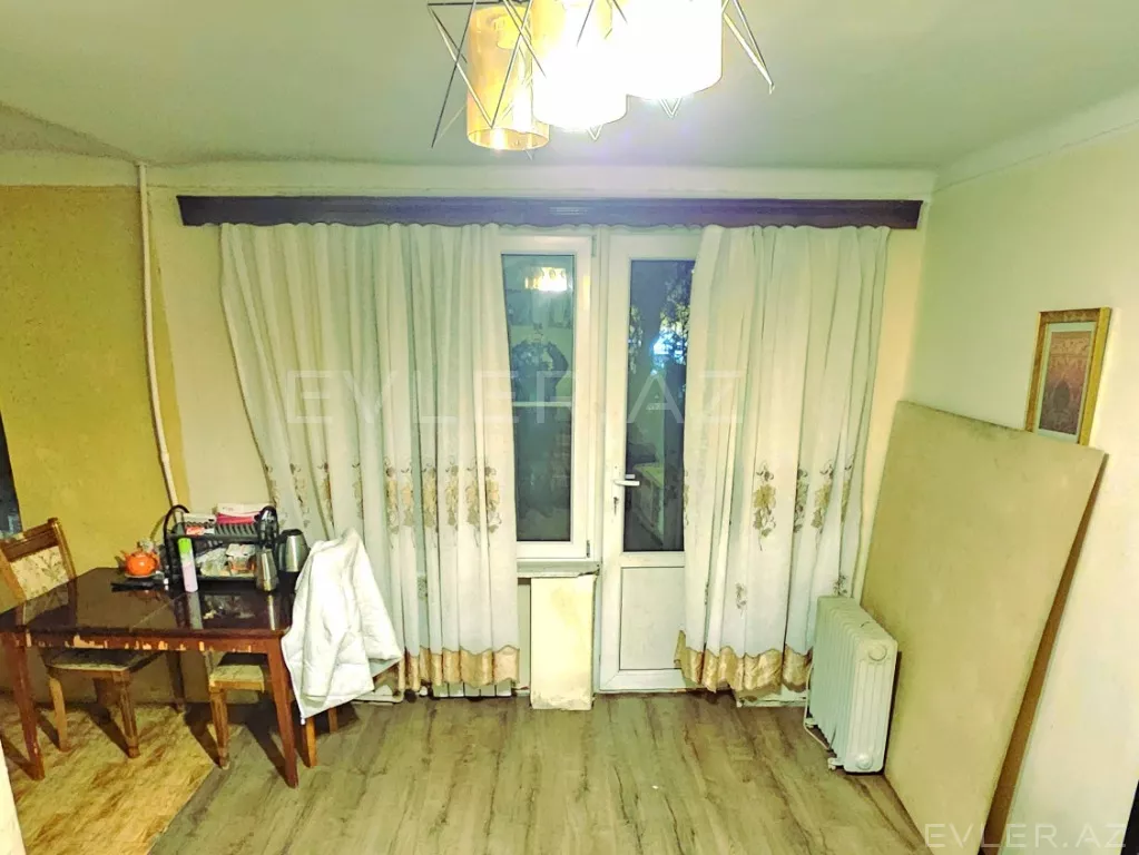 Satılır, köhnə tikili