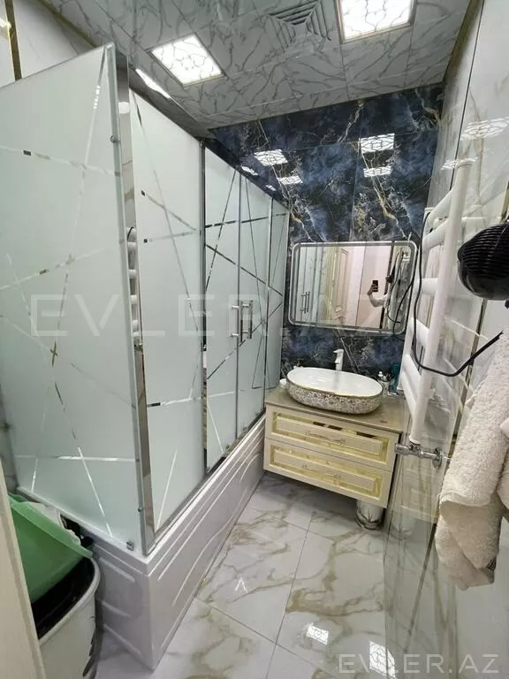 Satılır, yeni tikili