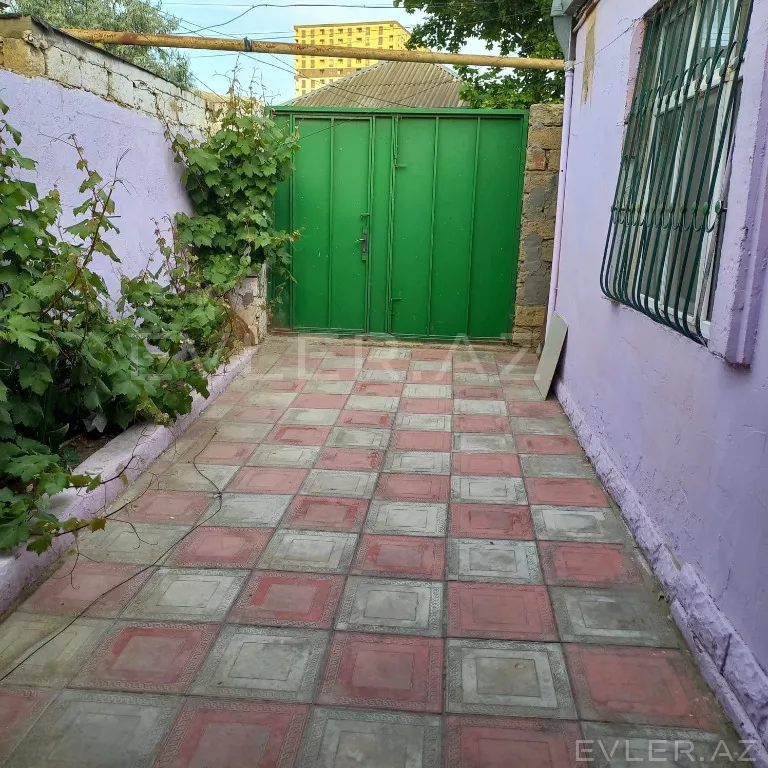 Satılır, həyət evi/villa