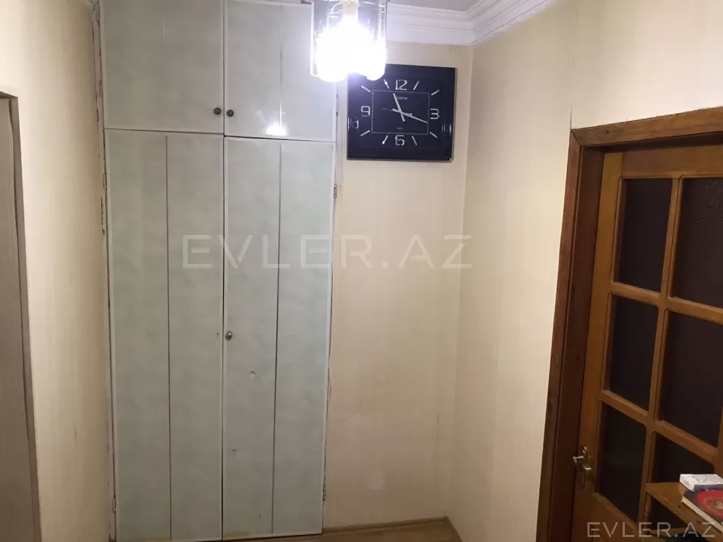 Satılır, köhnə tikili