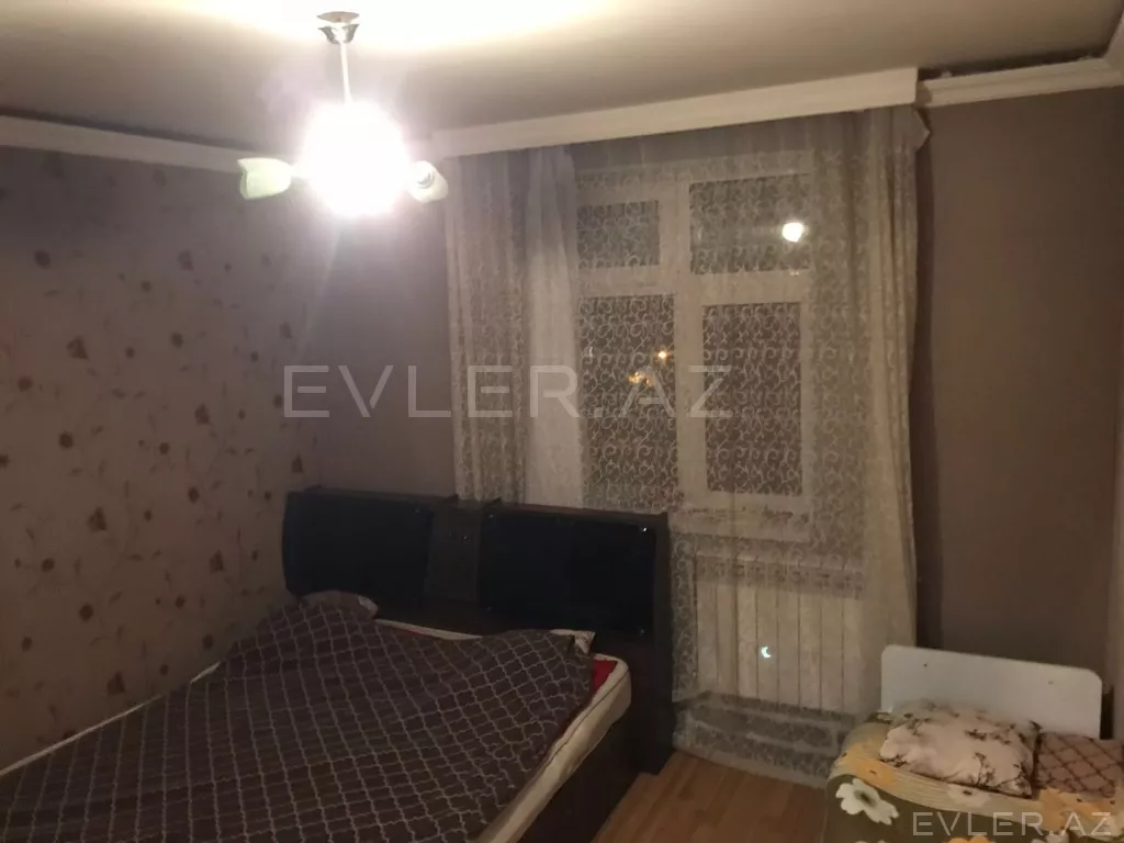 Satılır, köhnə tikili