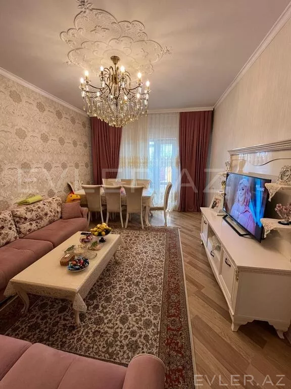 Satılır, köhnə tikili