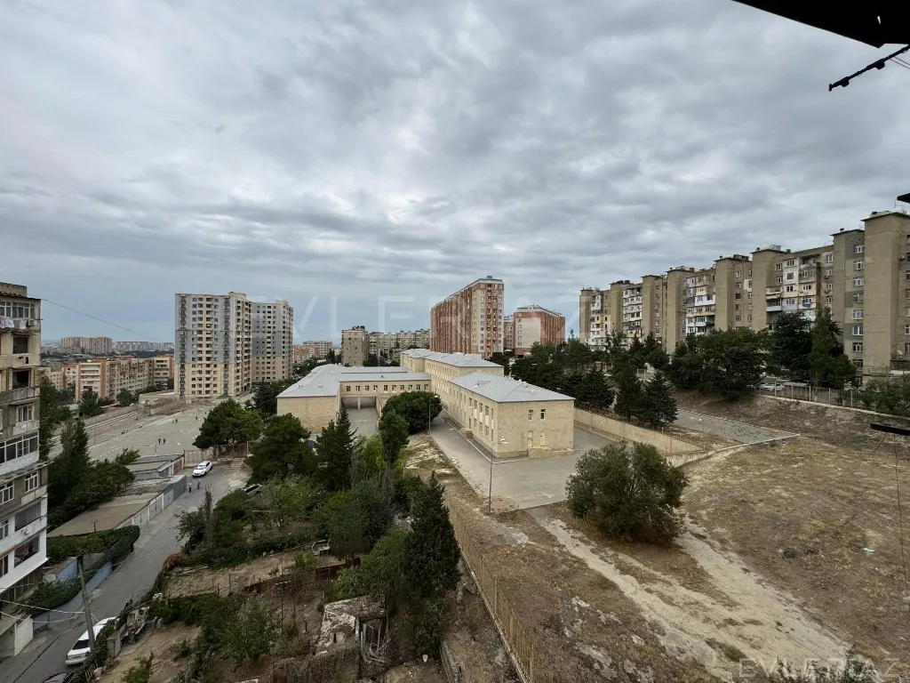 Satılır, köhnə tikili
