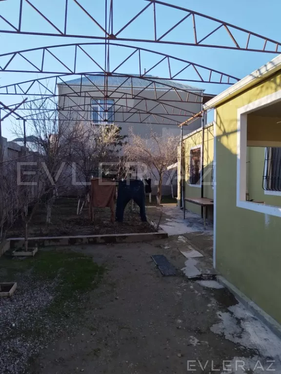 Satılır, həyət evi/villa