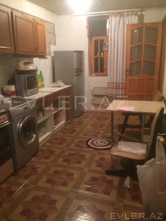 Satılır, köhnə tikili