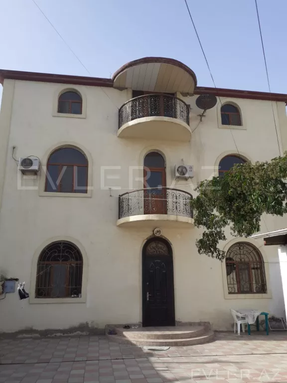 Satılır, həyət evi/villa