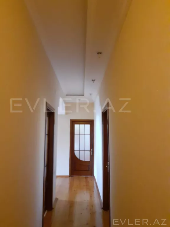 Satılır, həyət evi/villa