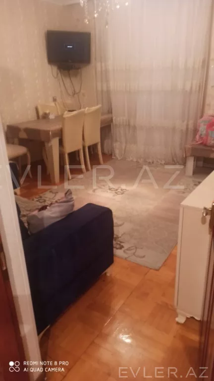 Satılır, köhnə tikili