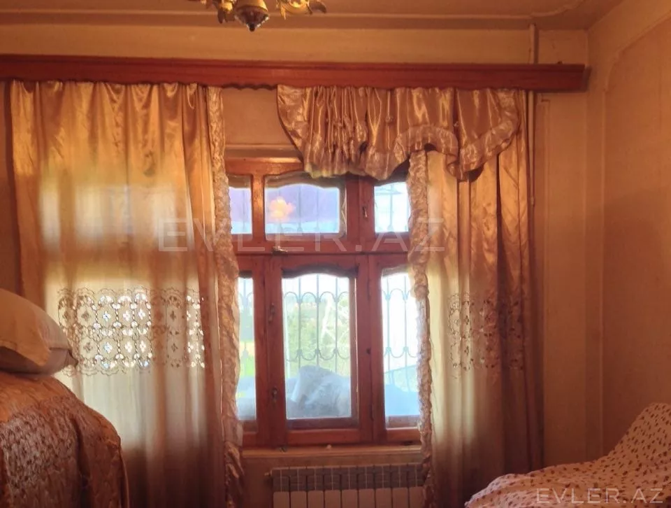 Satılır, köhnə tikili