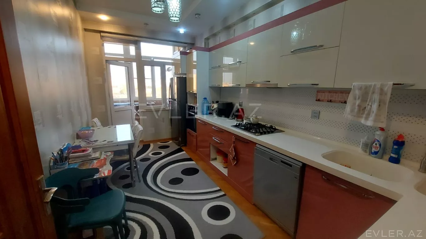 Satılır, yeni tikili
