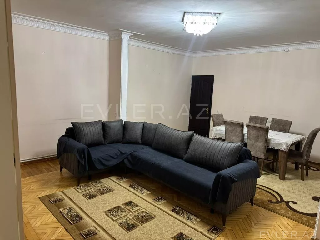 Satılır, köhnə tikili