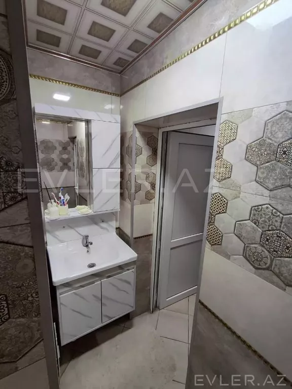 Satılır, həyət evi/villa