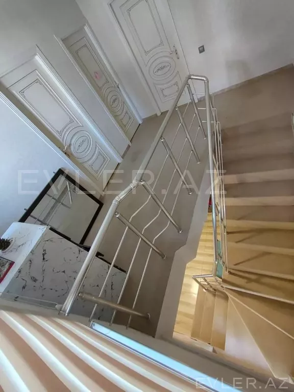 Satılır, həyət evi/villa