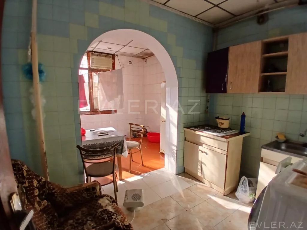 Satılır, köhnə tikili