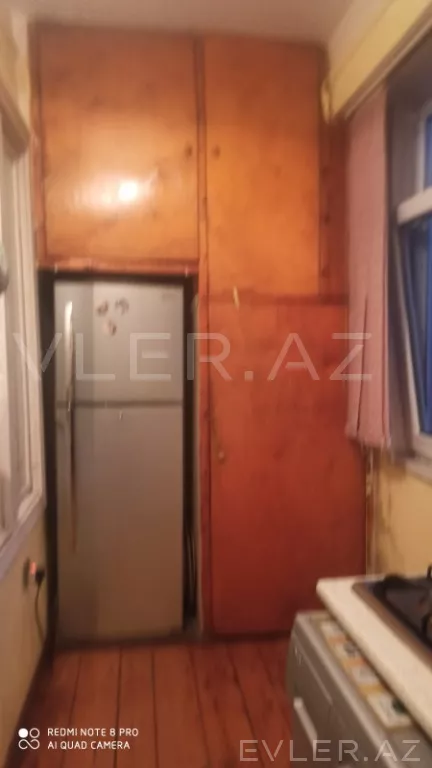Satılır, köhnə tikili