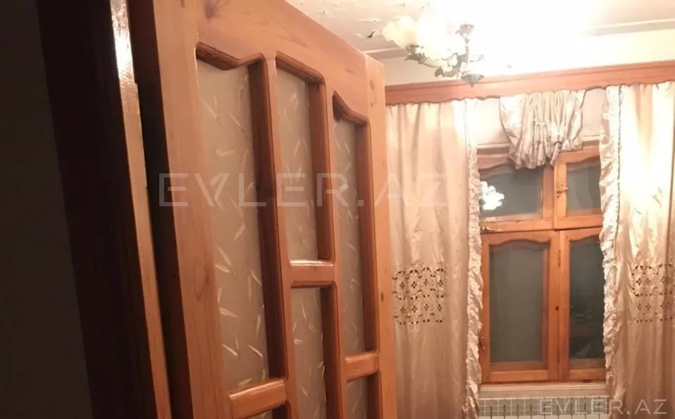 Satılır, köhnə tikili