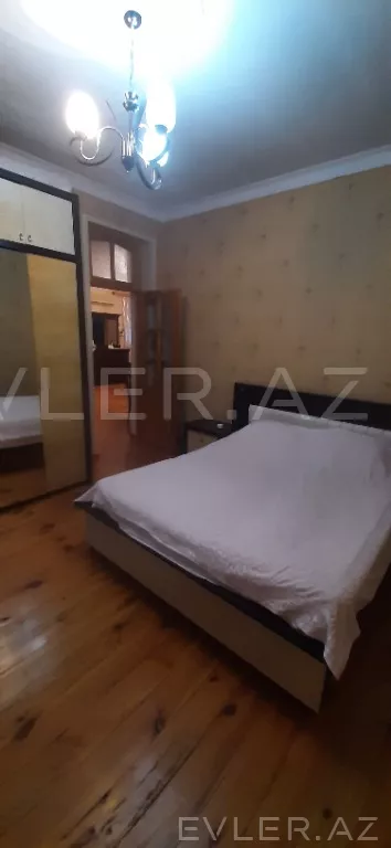 Satılır, həyət evi/villa