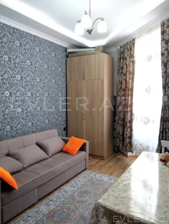 Satılır, yeni tikili