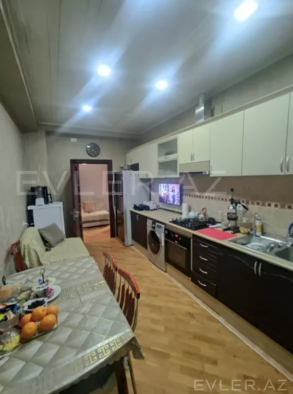 Satılır, yeni tikili