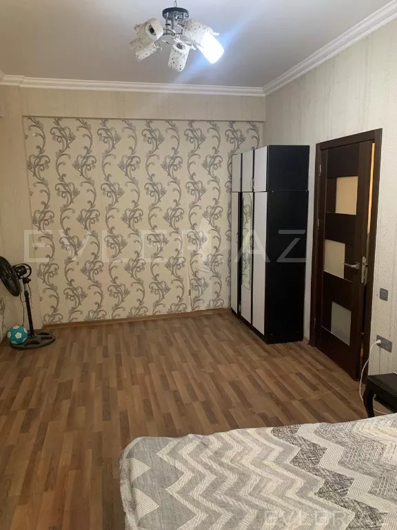 Satılır, yeni tikili