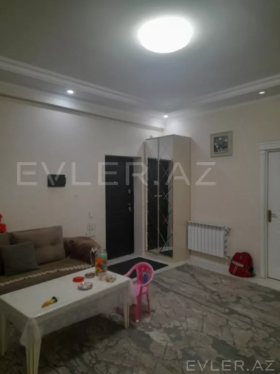 Satılır, yeni tikili