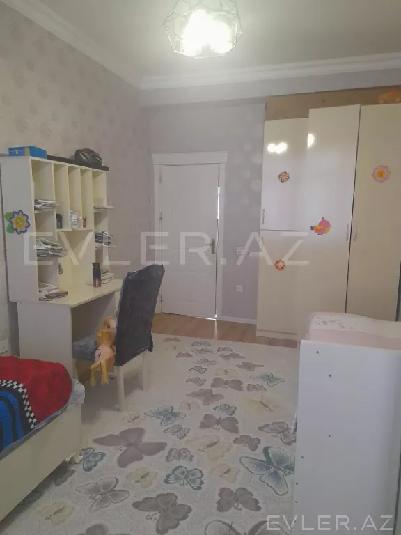 Satılır, yeni tikili