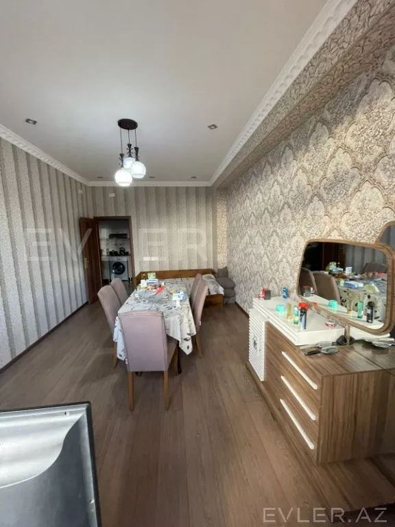 Satılır, yeni tikili