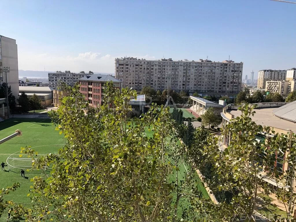 Satılır, köhnə tikili