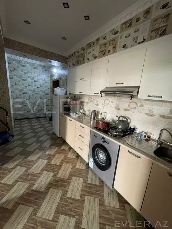 Satılır, yeni tikili