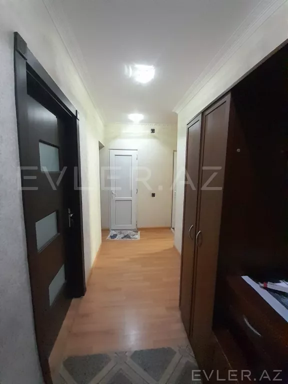 Satılır, köhnə tikili