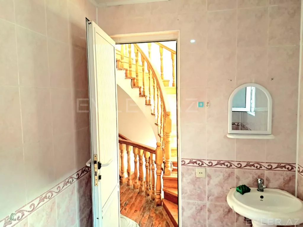 Satılır, həyət evi/villa