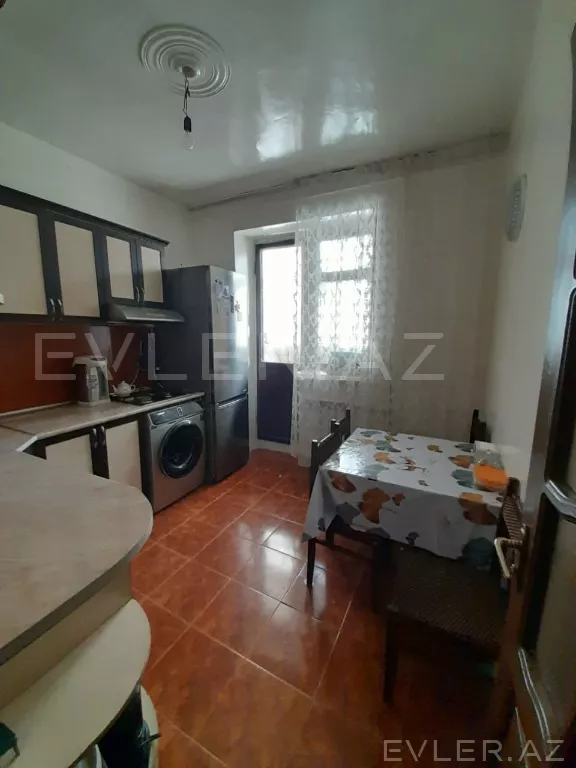 Satılır, köhnə tikili