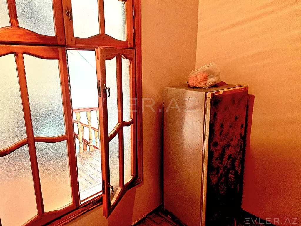 Satılır, həyət evi/villa