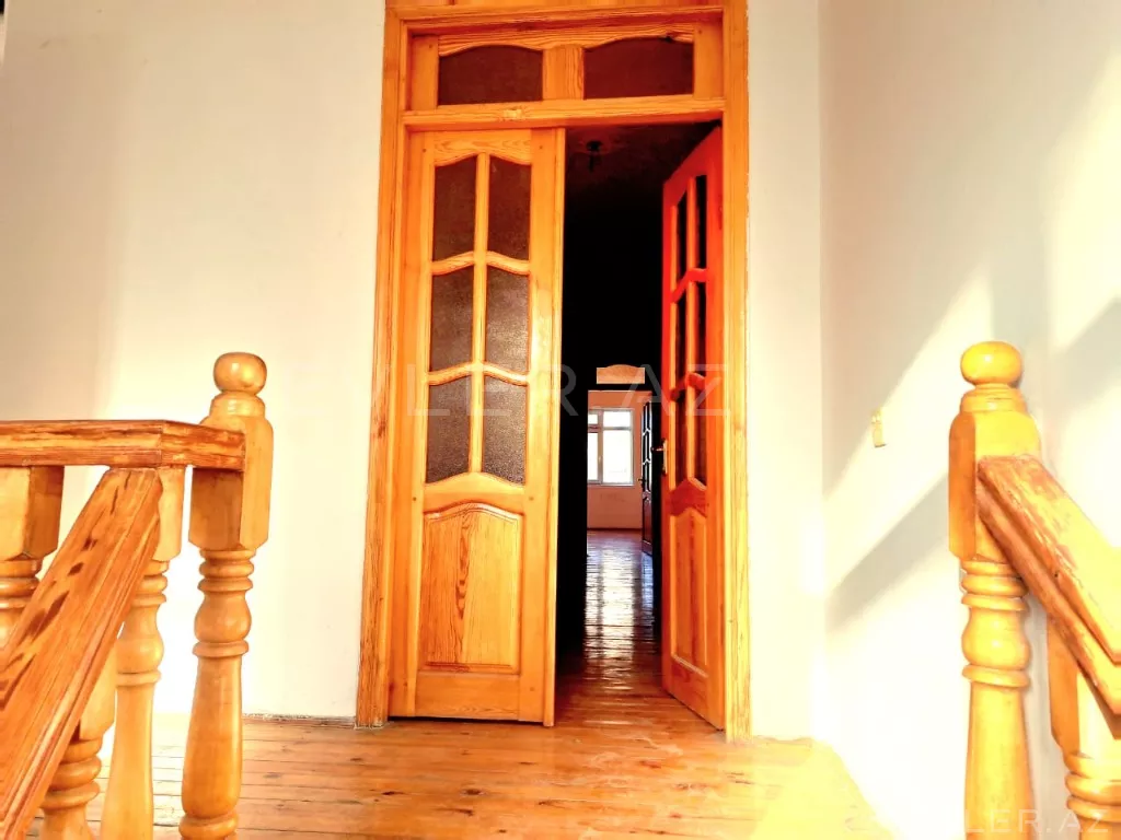 Satılır, həyət evi/villa