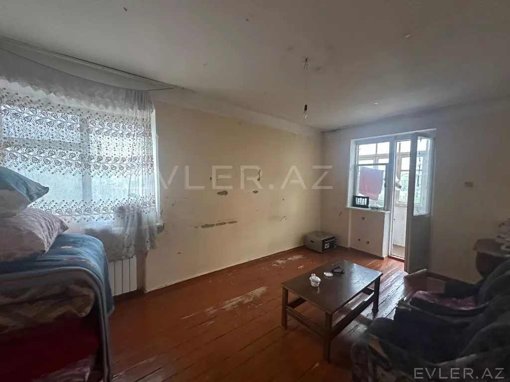 Satılır, köhnə tikili