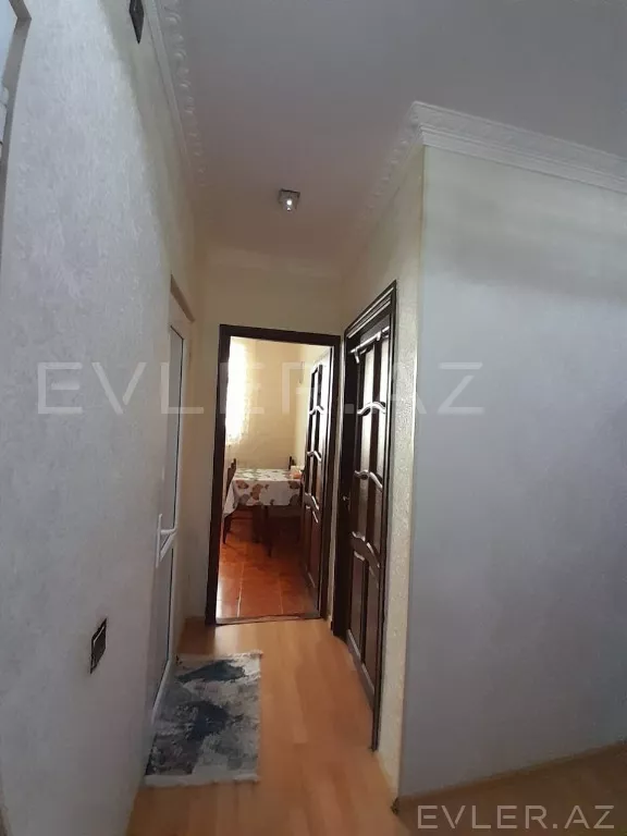 Satılır, köhnə tikili