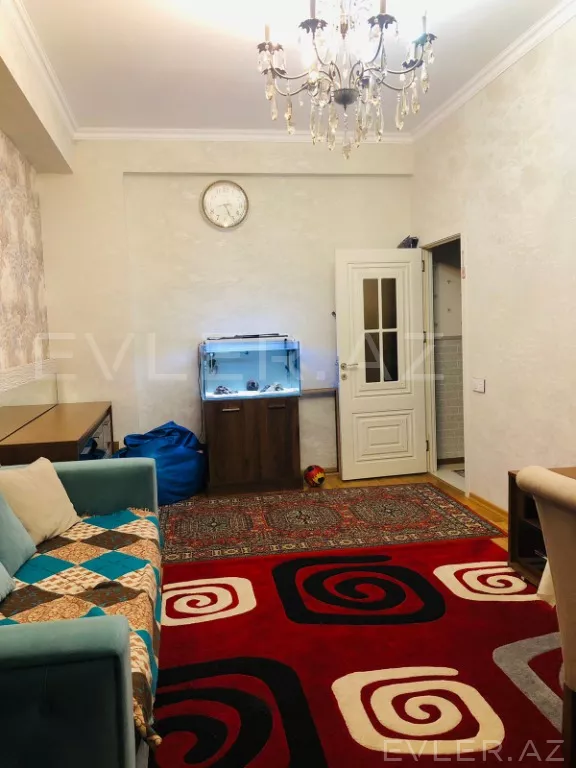 Satılır, yeni tikili