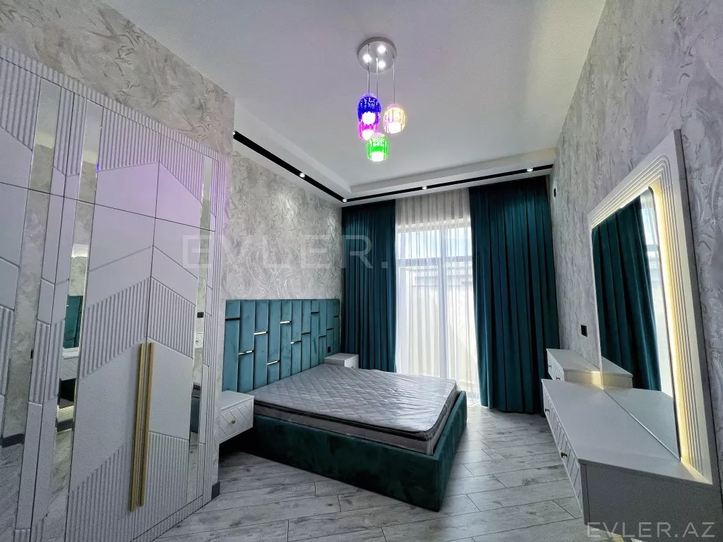 Satılır, həyət evi/villa