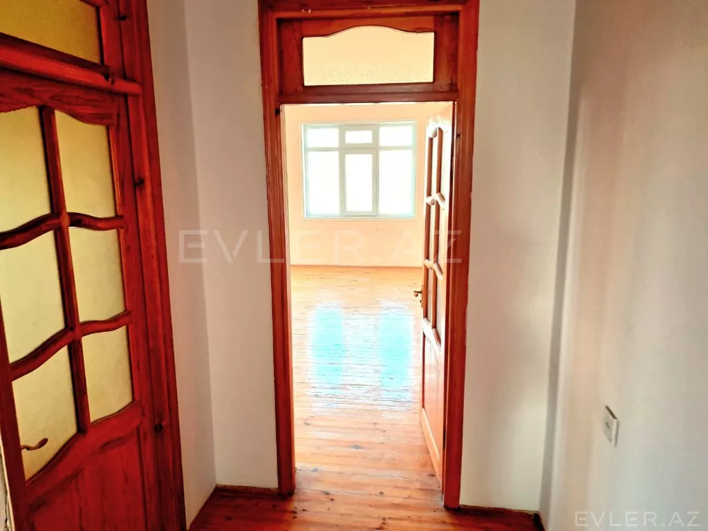 Satılır, həyət evi/villa