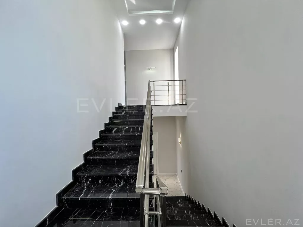 Satılır, həyət evi/villa