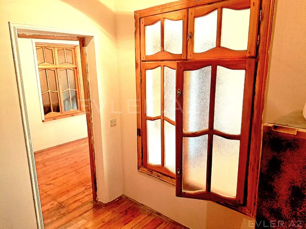 Satılır, həyət evi/villa