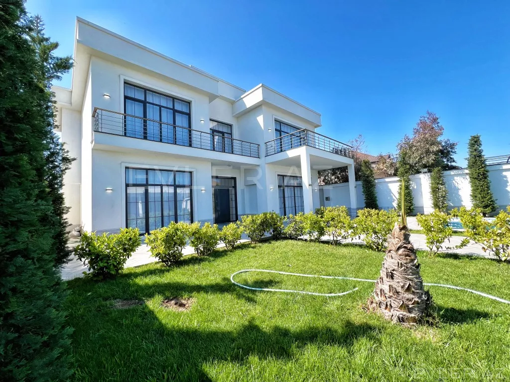 Satılır, həyət evi/villa