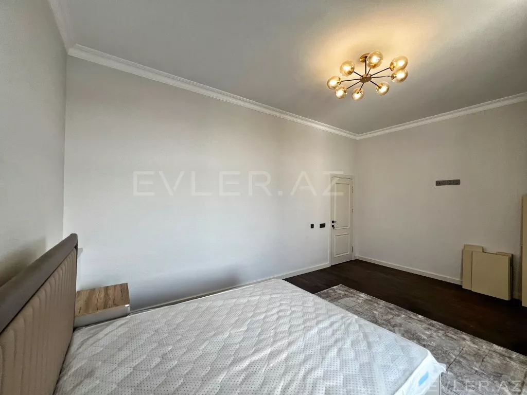 Satılır, həyət evi/villa