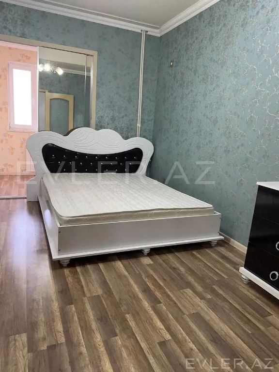 Aylıq, köhnə tikili