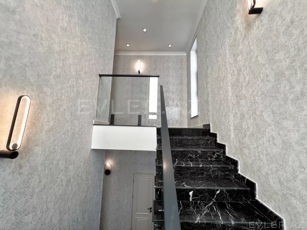 Satılır, həyət evi/villa