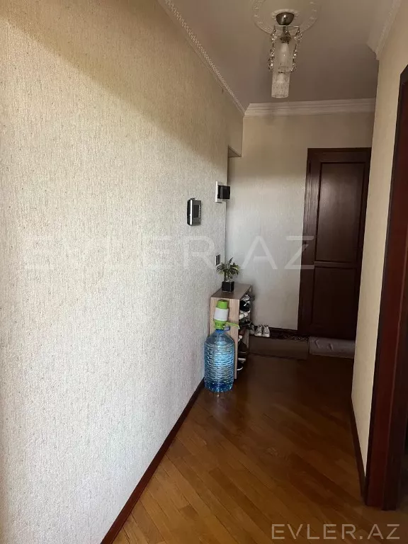 Satılır, köhnə tikili