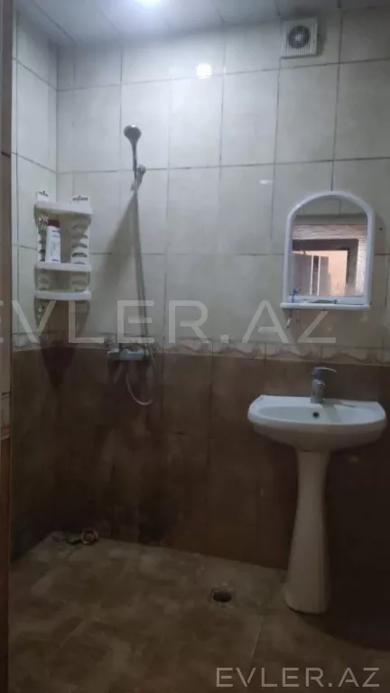 Satılır, köhnə tikili